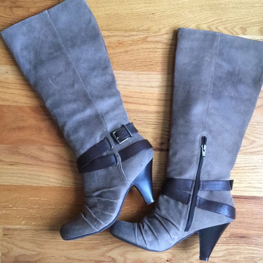 🍁 Jessica Simpson Heeled Boots - 7.5 -Brown Suede